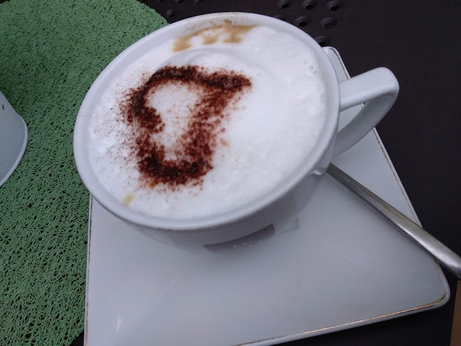 Comentarii opinii despre ''Kafeteria''