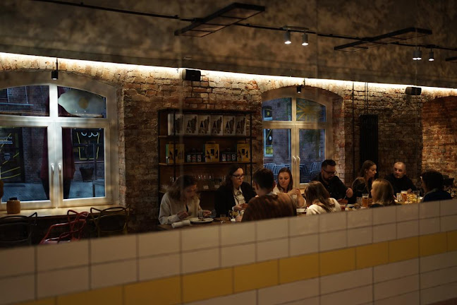 Jana Długosza 2, 51-162 Wrocław