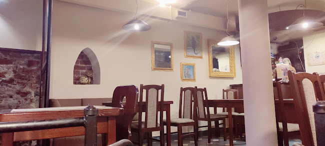 Pierogarnia Pod Blaszanym Kotem Swojskie Jedzenie Pierogi - Toruń