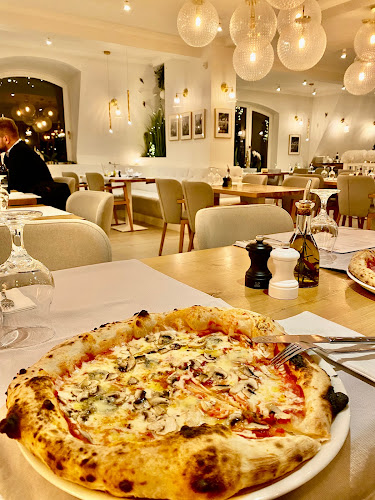 Comments and reviews of Milanovo