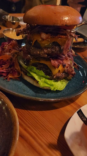 Opinii despre The Alchemist Grill & Cocktail în Warszawa - Gastronomia