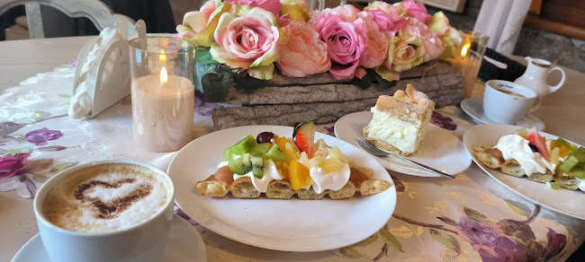 Exclusive Caffe Monika