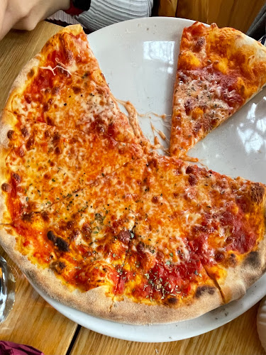 Dobra 56/66 Wejście z rogu Lipowej i, Wybrzeże Kościuszkowskie, 00-920 Warszawa, Polska