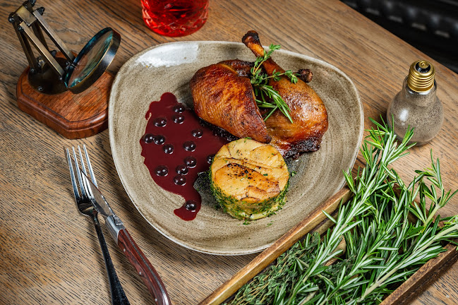 Opinii despre The Alchemist Grill & Cocktail în Warszawa - Gastronomia