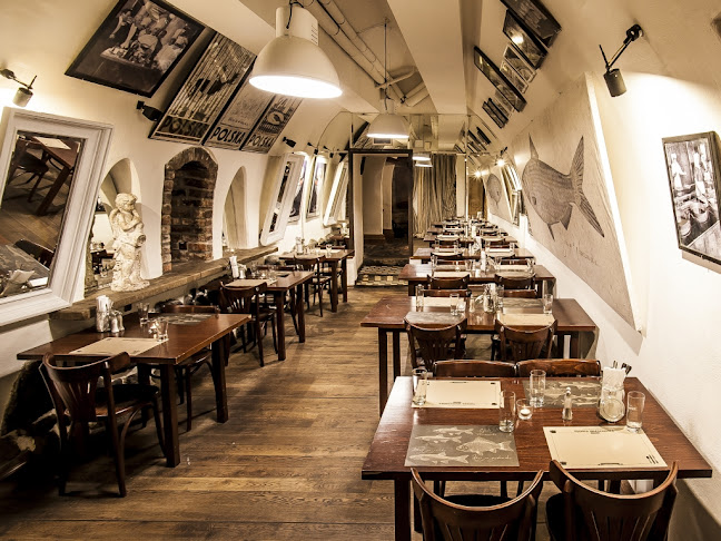 Rynek Starego Miasta 21, 00-272 Warszawa