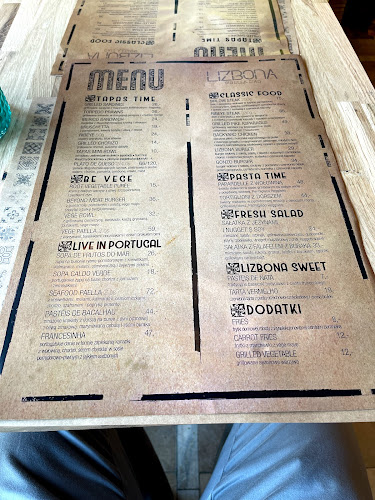 3 Maja 7, 35-030 Rzeszów