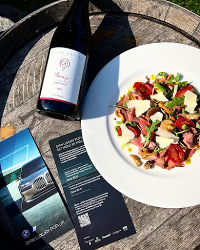 Opinii despre Mielżyński Burakowska - Wine Bar & Sklep z winem în Warszawa - Gastronomia