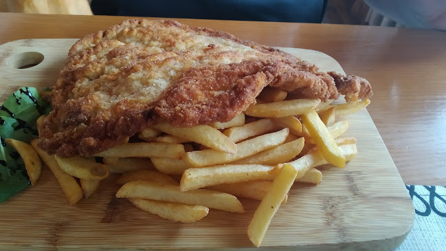 Karczma "Pod Dębem" - Gastronomia