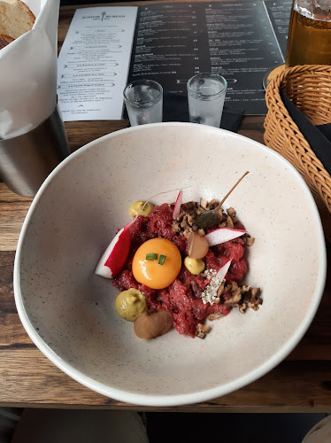 Comentarii opinii despre Junior Burger