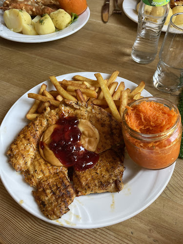 ROGATY GOŚCINIEC RESTAURACJA - Gastronomia