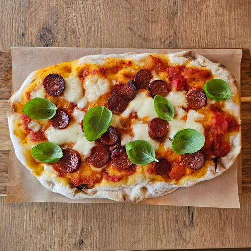 Plac Kazimierza Wielkiego 2, w Pasażu Tertila, 33-100 Tarnów