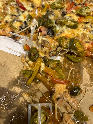 https://pizzanawypasieradom.pl/