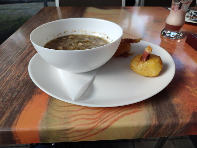 Rogata. Kuchnia lokalna. Kuchnia tradycyjna. Kuchnia beskidzka. Imprezy okolicznościowe.Rezerwacje firmowe. - Bielsko-Biała