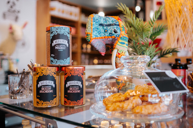 Opinii despre The White Bear Coffee Liniarskiego în Białystok - Gastronomia