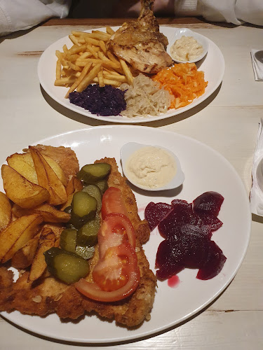 Rogata. Kuchnia lokalna. Kuchnia tradycyjna. Kuchnia beskidzka. Imprezy okolicznościowe.Rezerwacje firmowe.