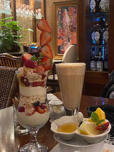 Aleja Najświętszej Maryi Panny 71/lokal 2, 42-217 Częstochowa