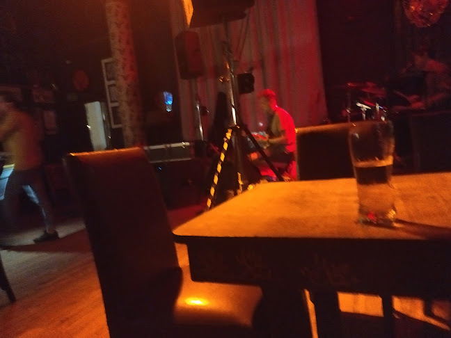 https://www.facebook.com/niebocafe/