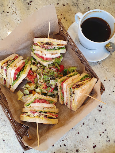 Comentarii opinii despre Cosmos Greek Food & Coffee