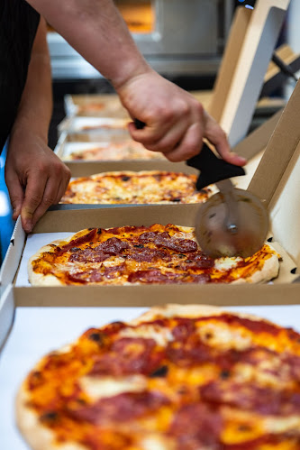 Ideolo Pizza Gdańsk Orunia Górna - Gastronomia
