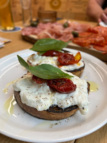 Batorego 23, 43-100 Tychy