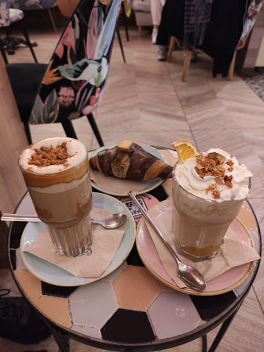 Opinii despre The White Bear Coffee Lublin în Lublin - Gastronomia