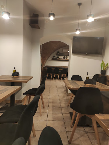 plac Czarnieckiego 4, 05-660 Warka