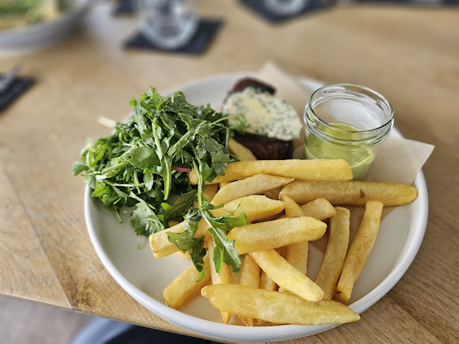 Restauracja Pino River