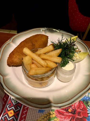 Opinii despre Restauracja Dwór Rozłogi în Zielonka - Gastronomia