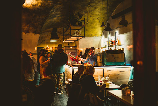 Opinii despre 8 stolików în Bielsko-Biała - Gastronomia