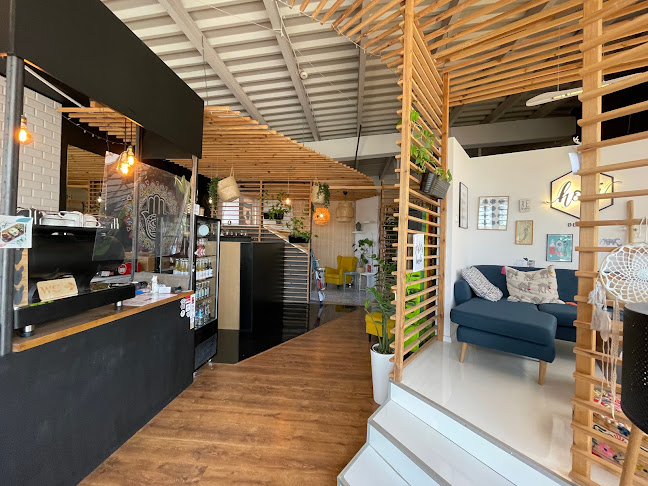 Holi Design & Cafe Open Times