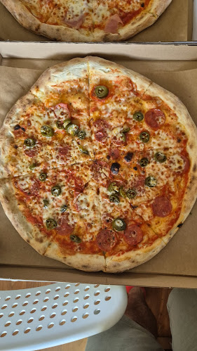 Opinii despre Pizzeria San Giovanni - pizza na telefon Ursynów în Warszawa - Gastronomia