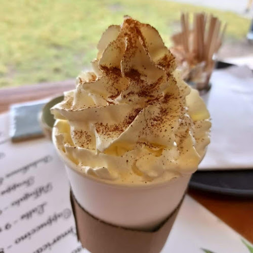 https://www.facebook.com/FiuFiuCAFE/