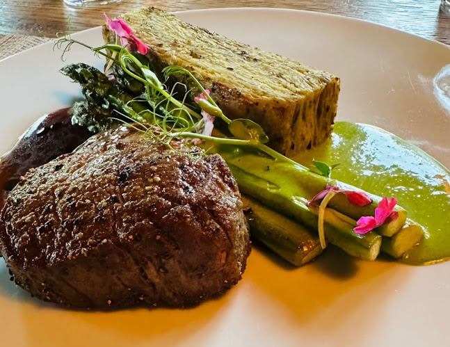 Loftowa Restauracja - Gastronomia