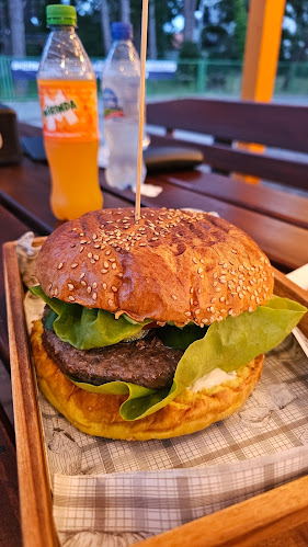 American Pizza & Burgers / Kurczak z rożna - Gastronomia