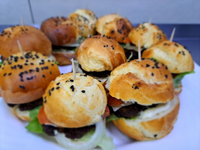Majs. Restauracja. Phone number
