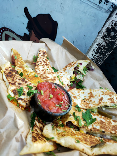 Opinii despre El Camino Arizona and Mexican bbq bar în Józefów - Gastronomia