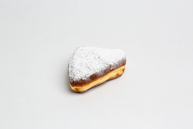 Piekarnia Cukiernia Konopki - sklep firmowy ul. Konstytucji 3 Maja 32 A