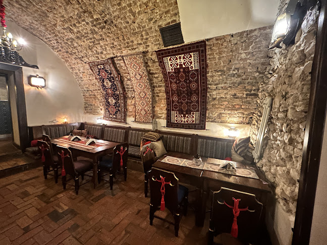 Restauracja Muzealna Ormiańskie Piwnice - Gastronomia