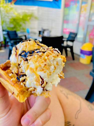 Oaza - gofry, lody, kawa, desery