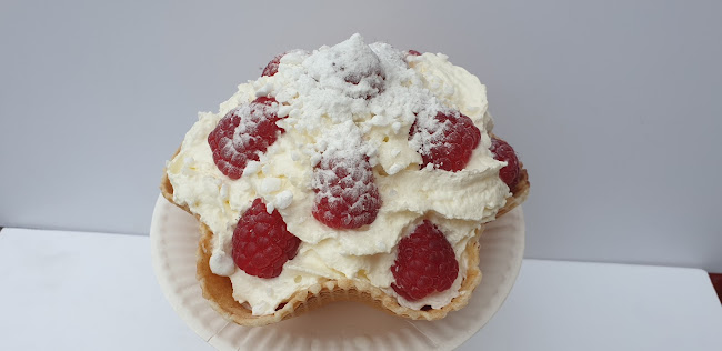 Włoska ROBOTA Lody Włoskie, Własnej roboty i gofry - Gastronomia