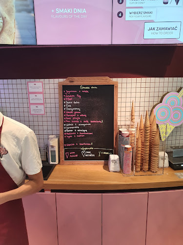 Galeria Młociny, Zgrupowania AK "Kampinos" 15, 01-943 Warszawa