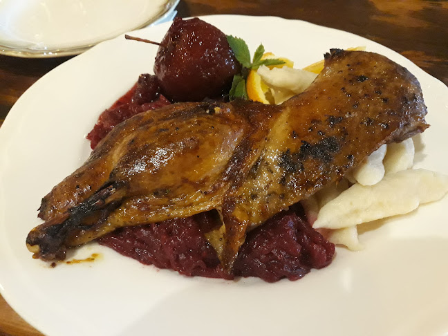 Opinii despre Restauracja Dwór Rozłogi în Zielonka - Gastronomia