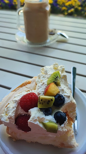 Czerwonych Kosynierów 22, 76-270 Ustka