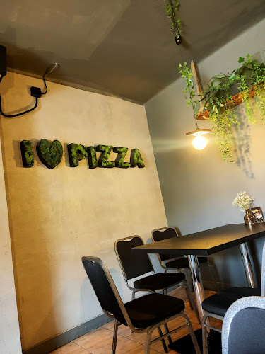 Głodna Małpa Pizza & Chill - Kielce