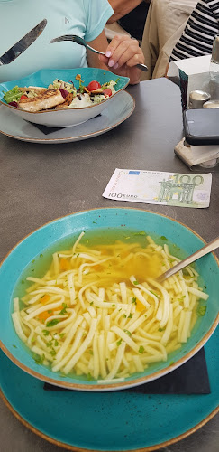 Międzywojenna - Gastronomia