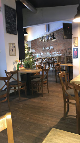 Comentarii opinii despre Fog House Pub & Grill