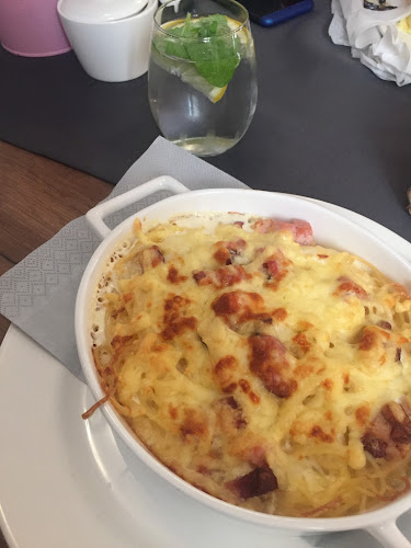 Restauracja i pokoje gościnne Kolejowa 18 - Gastronomia