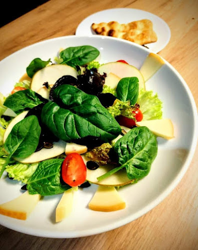 Fanaberia Bowling & Pizza