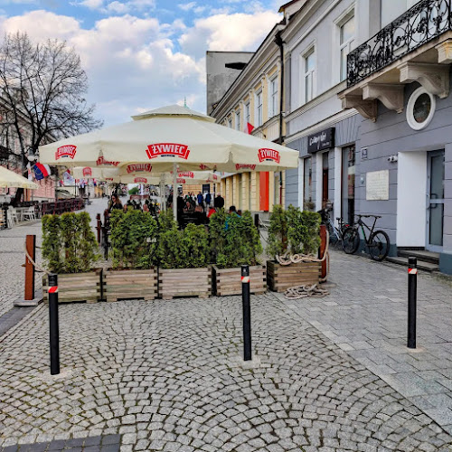 Stefana Żeromskiego 38/40, 26-600 Radom