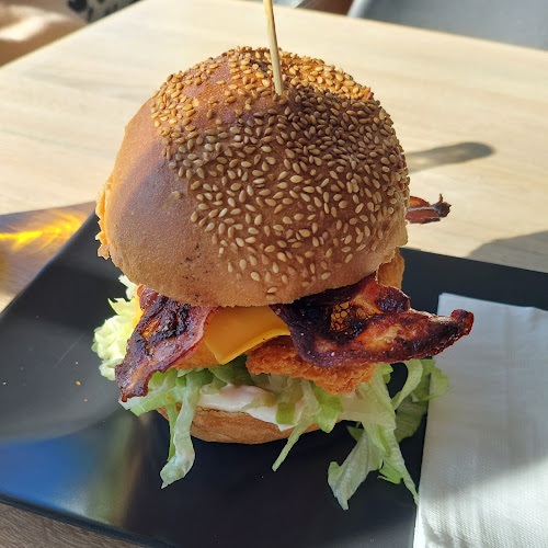 Opinii despre Małomiasteczkowy Burger în Strzelin - Gastronomia